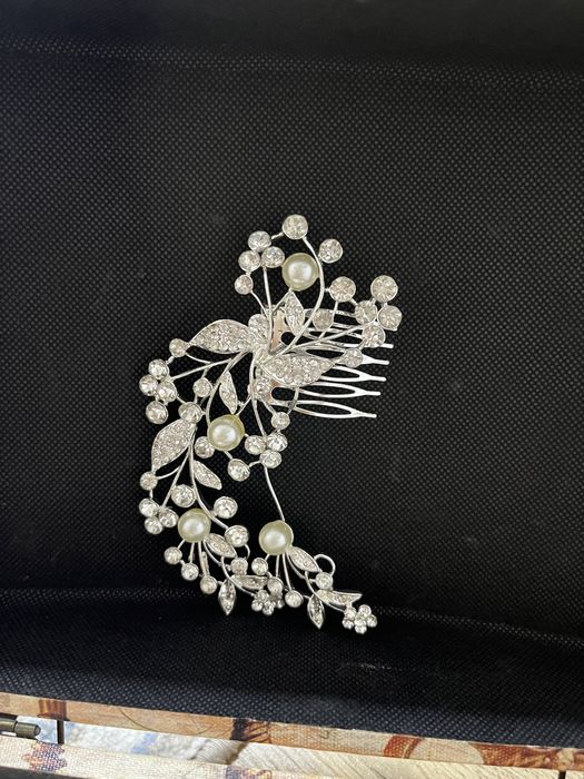 Заколка для волос, прически