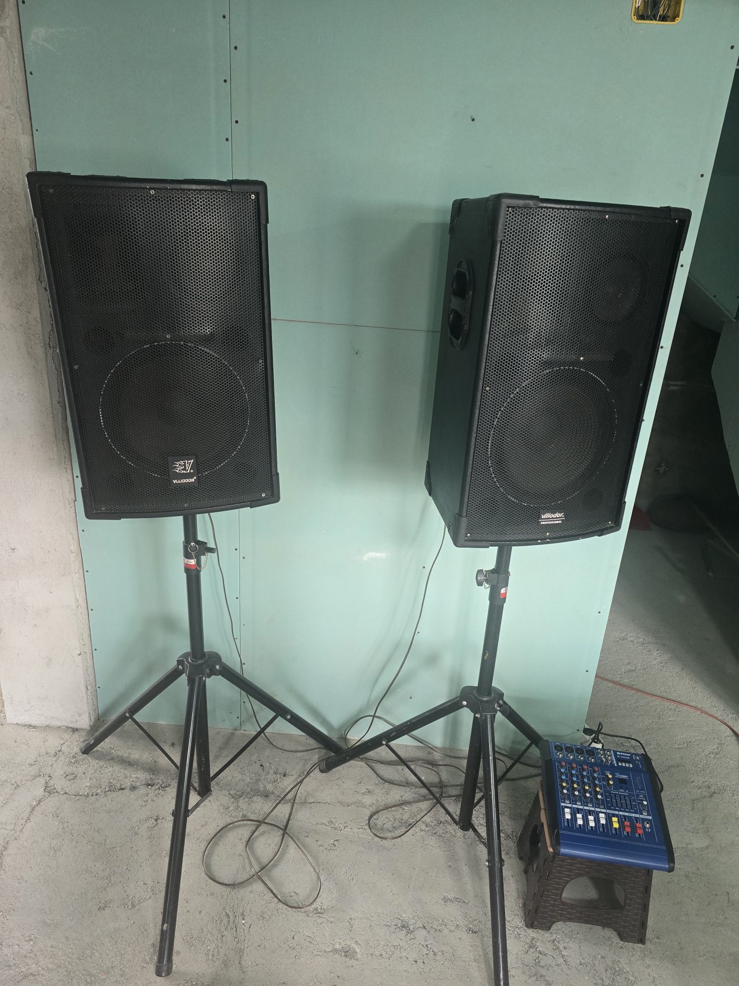 De vânzare boxe + Mizer amplificat