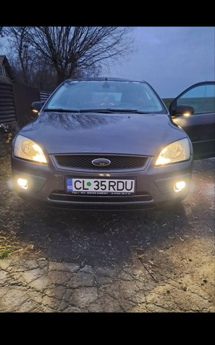 Vand ford focus 1.6 benzina