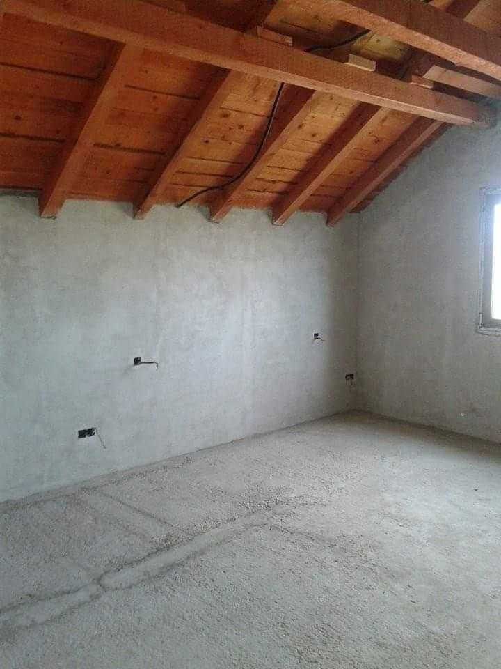 Casă de Vânzare în Cartier Dric, Huși