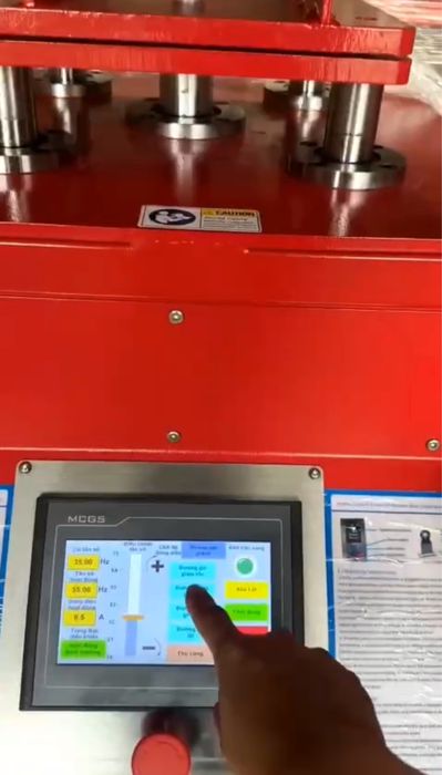 Simulator de drum – Platformă de testare vibrații și zgomote auto