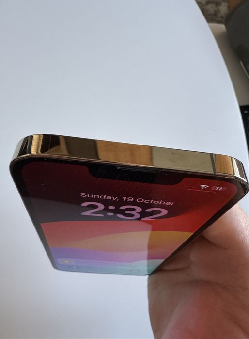 Iphone 13 pro gold