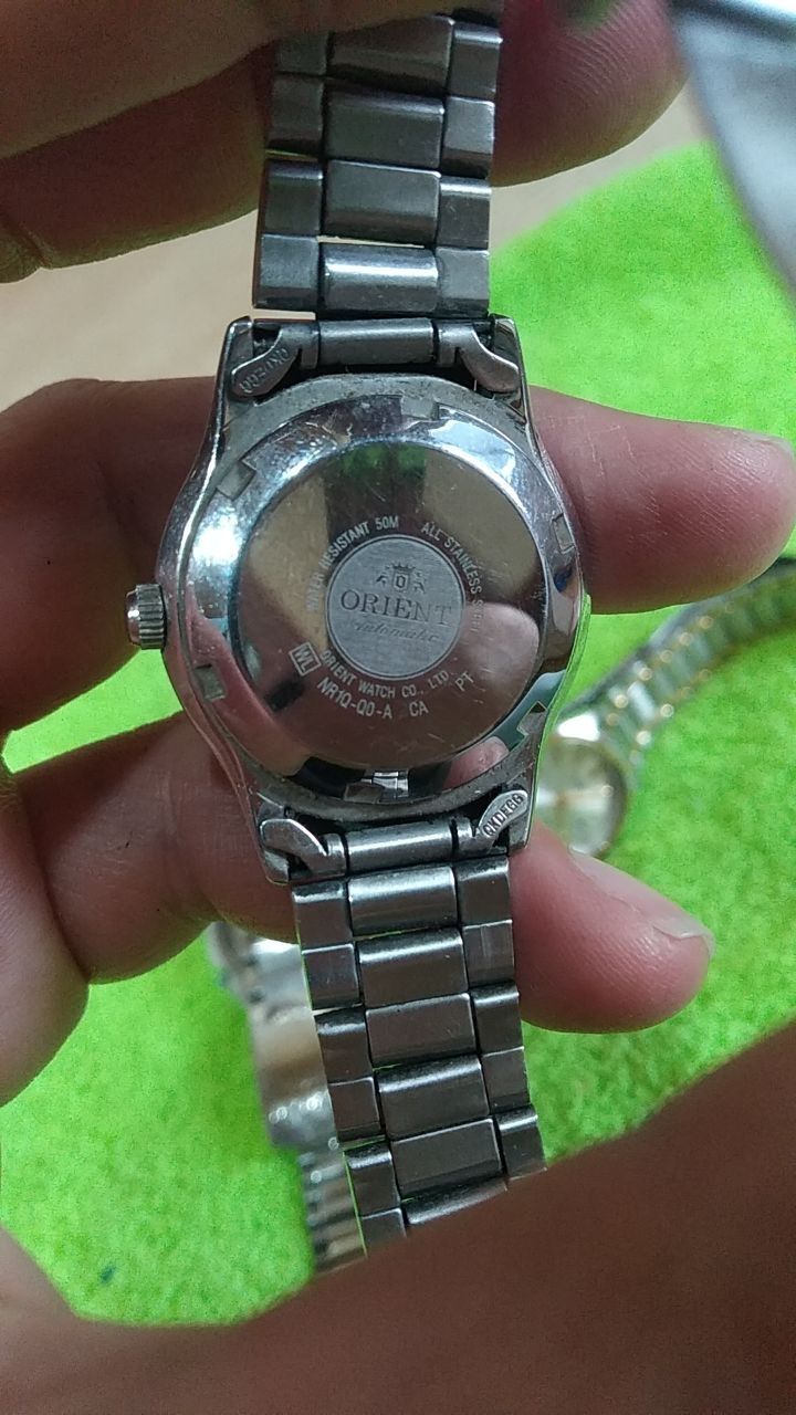 Продам часы Orient