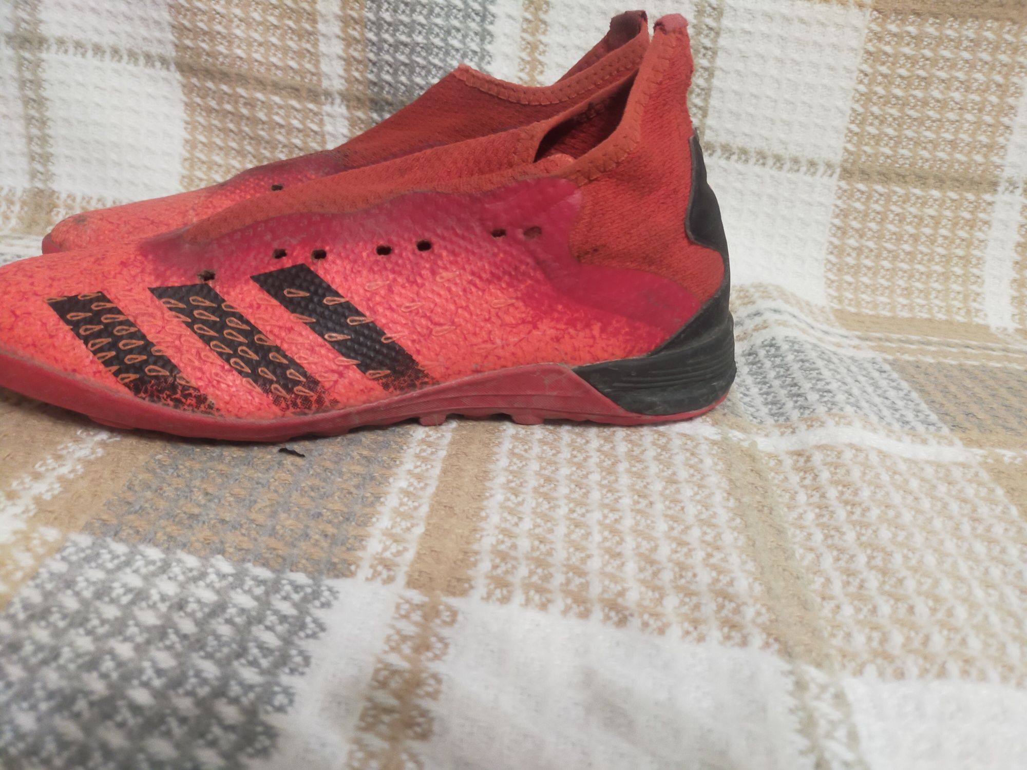 Сороконожки Adidas Predator 38-39 размер