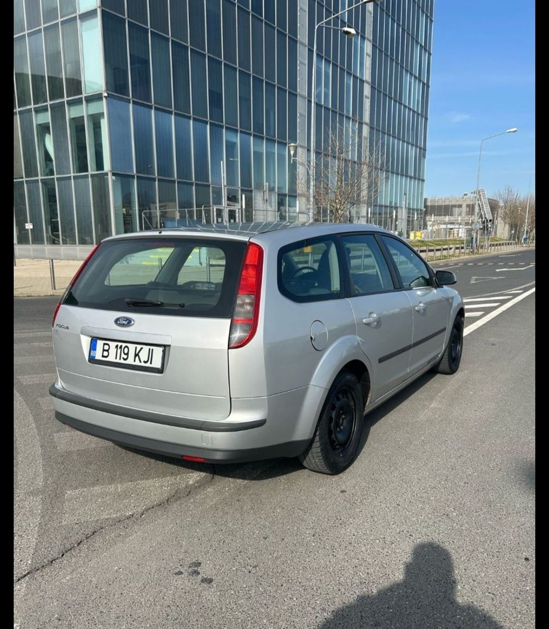 Vând sau schimb cu logan