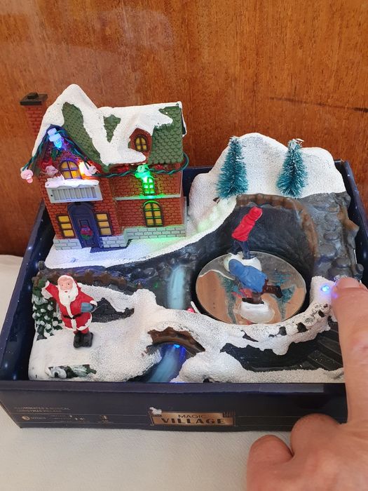 Коколедна диодрама- свети и свири и 2 елхи