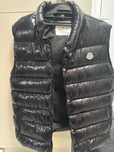 Moncler мъжки елек Спешно