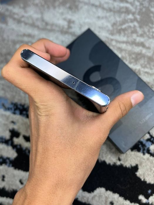 Samsung galaxy s22 ultra 12/256gb karopka dakument holati 9/10