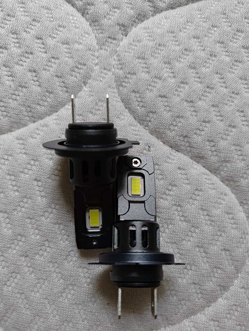 мини H7 LED Крушка за Автомобилни Фарове - 200W 6500K, вентилатор