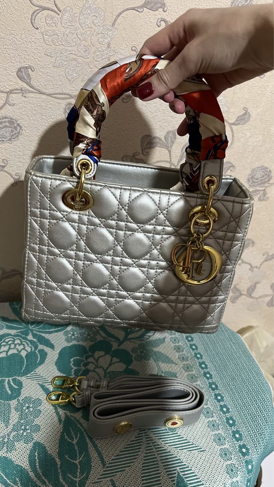 Сумка miss Dior серебренный