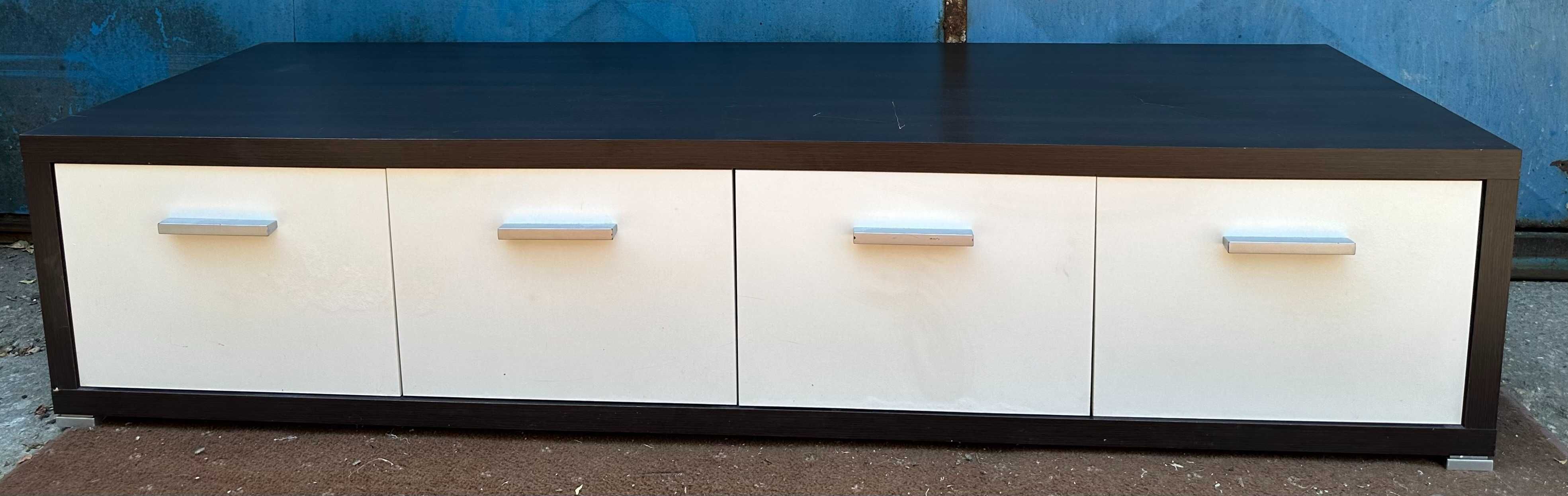 2 buc Comoda 1,90 m pentru living; Comoda cu 3 usi