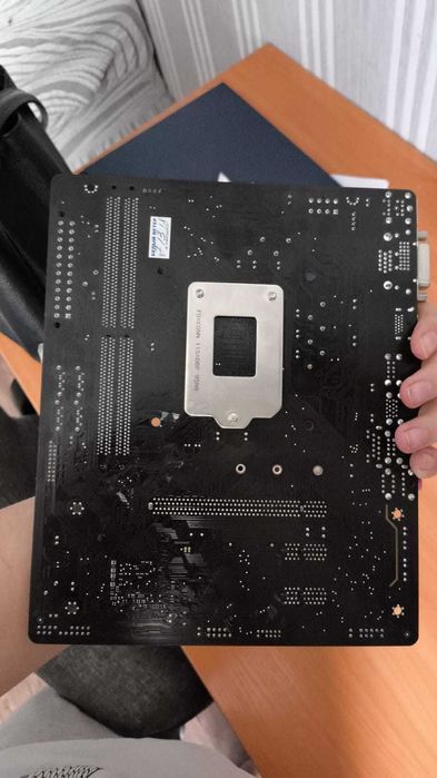 Продам комплект I5-9400F, H310M S2H 2.0 МАТ ПЛАТА, 8 ГБ DDR4, КУЛЕР