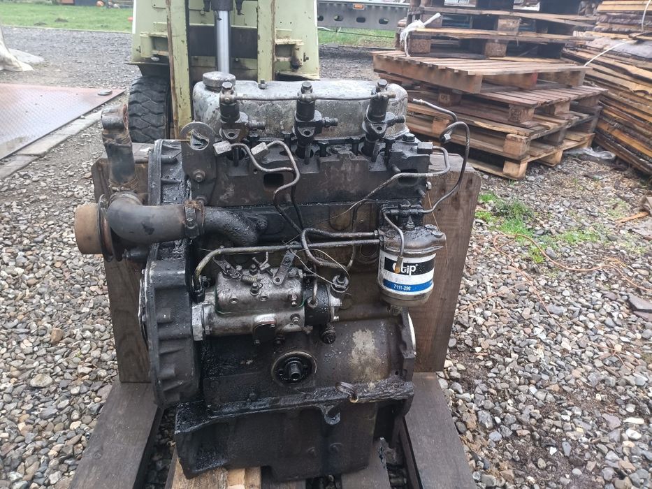 Motor Perkins 3 cilindri  pentru Piese