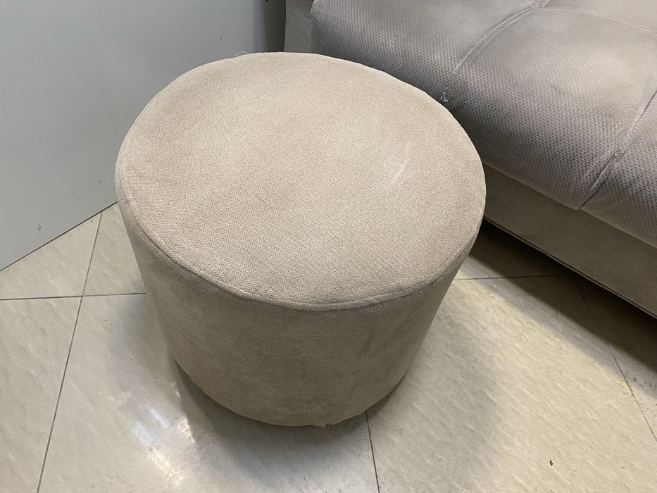 Текстилни табуретки