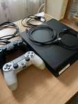 Vand Playstation 4 Slim de 1TB cu 2 controllere