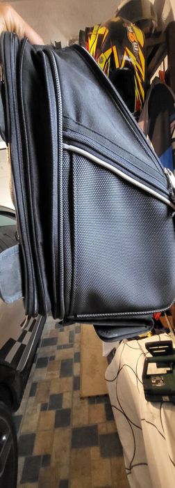 Geantă magnetica pt rezervor tip ghiozdan marca SHAD