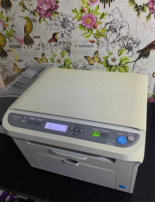 Принтер Pantum M6000. В хорошем состоянии. Новый картридж.