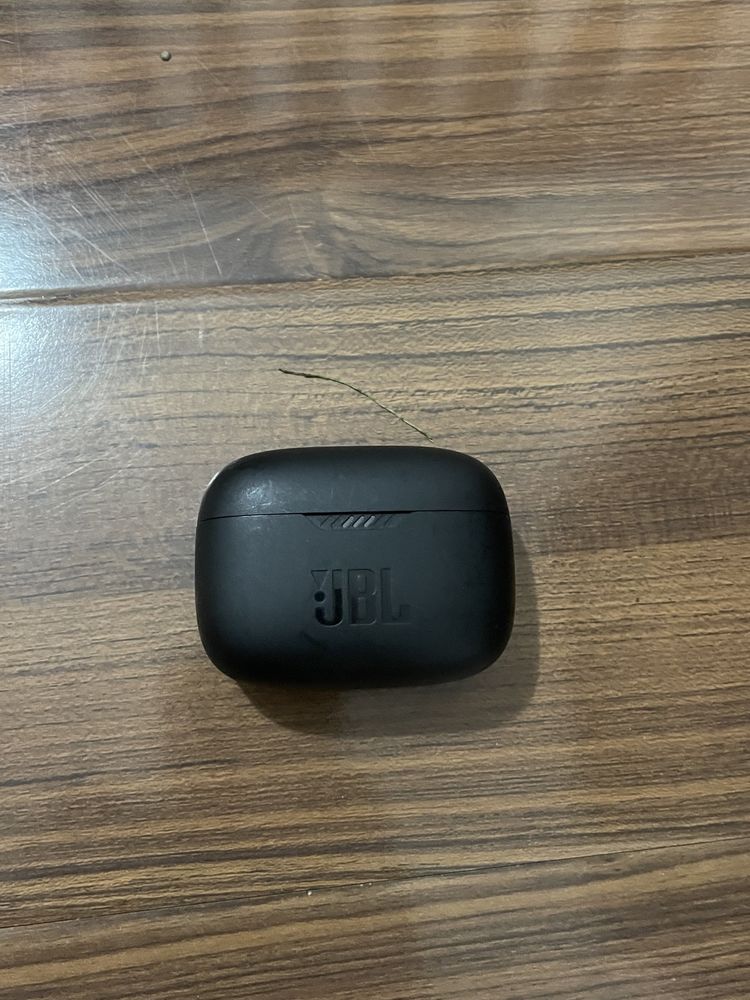 Căști JBL Pure Bass Zero Noise în garanție