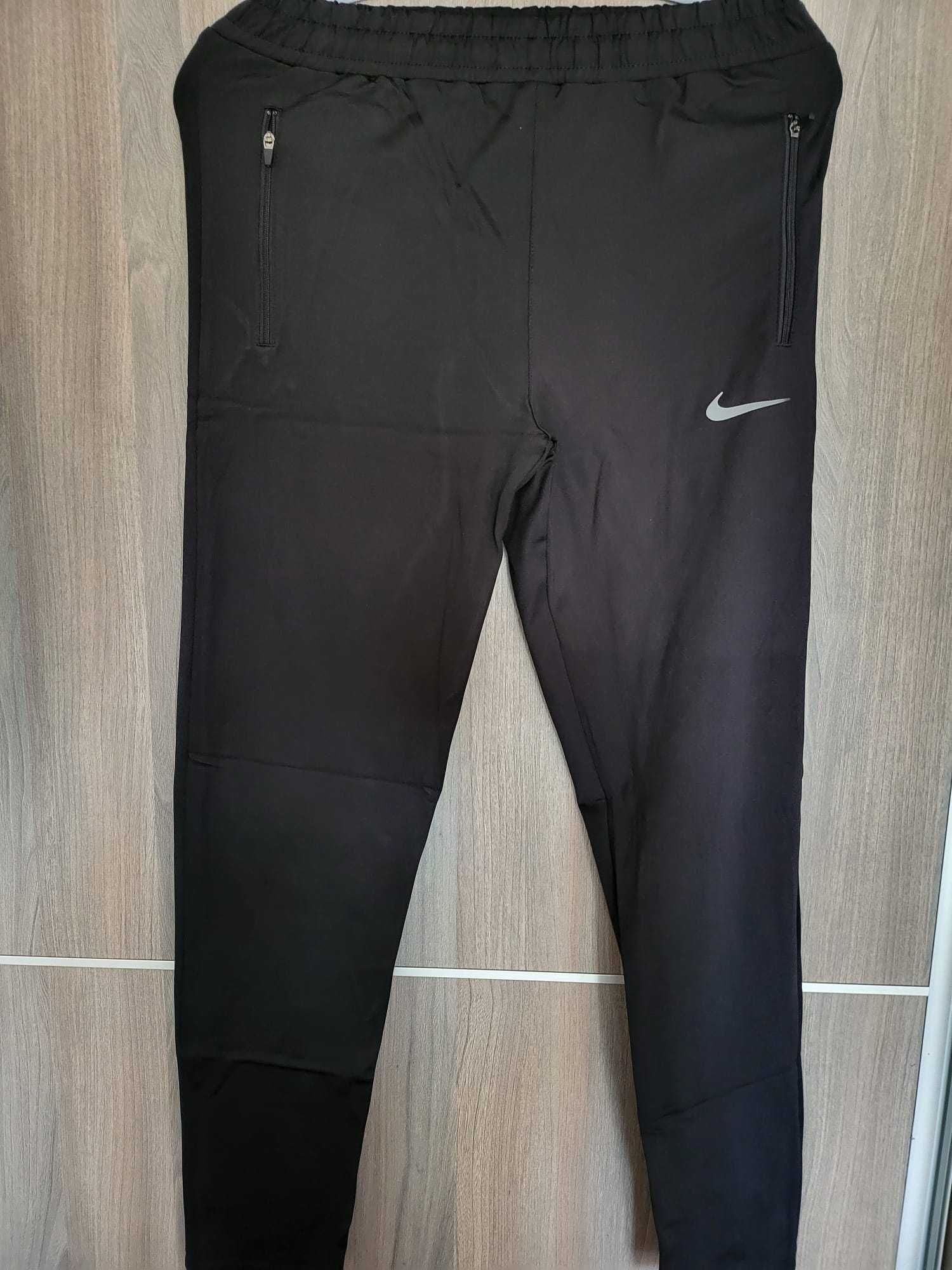 Trening Nike barbati S,M,L,XL