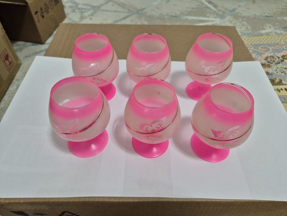 СРОЧНО продается хрусталь бокалы разного цвета