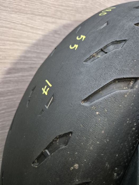 Set anvelope moto 120 70 17 cu 180 55 17 Michelin power 5 dot 21 si 24