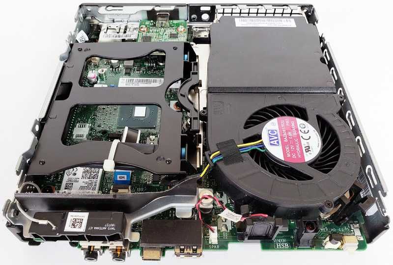 Продавам мини компютър LENOVO M720Q