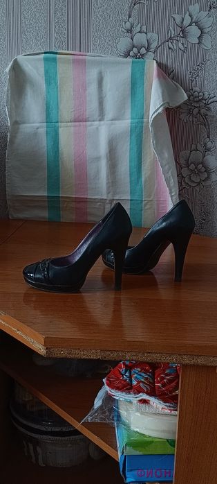 Продам туфли чёрного цвета