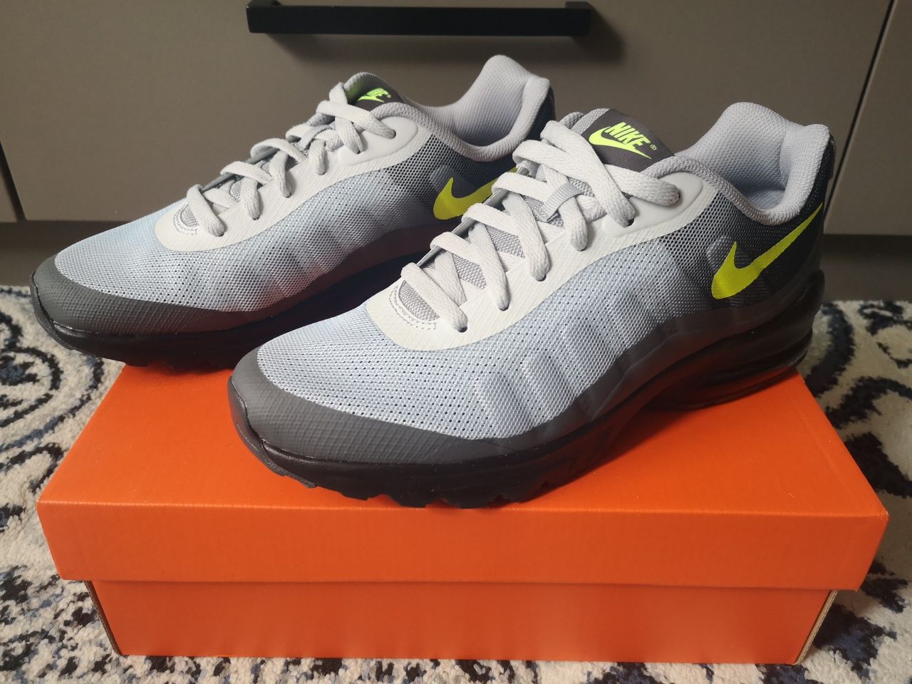 Маратонки Nike Air Max Invigor