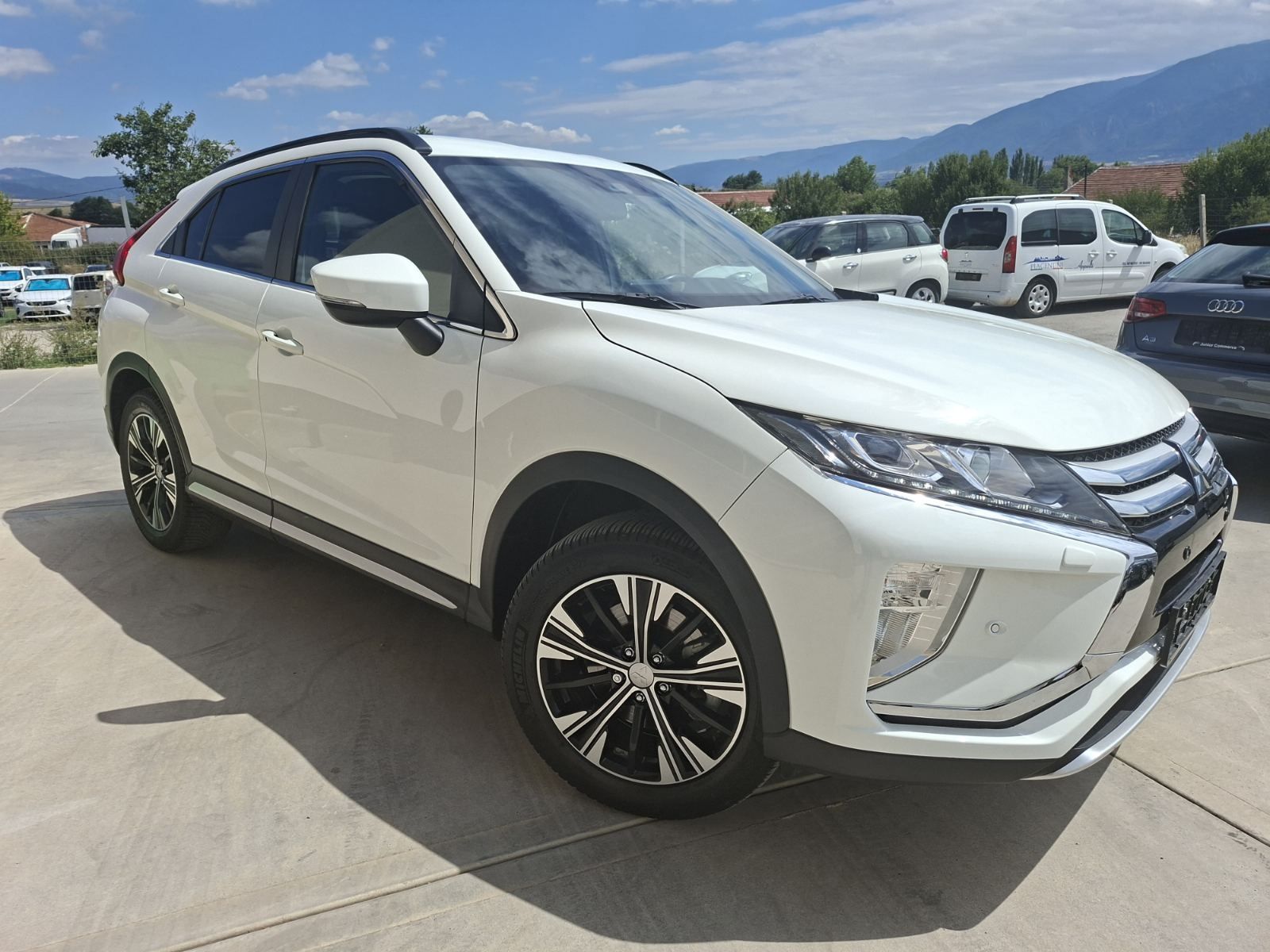 Mitsubishi Eclipse Cross 1.5 бензин турбо, 2019г.,автомат, навигация