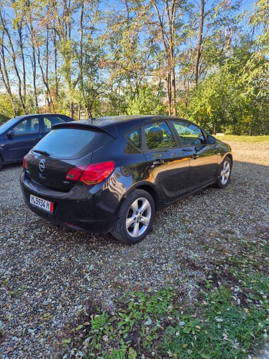 Opel Astra j 17 Cdti Recent adusa