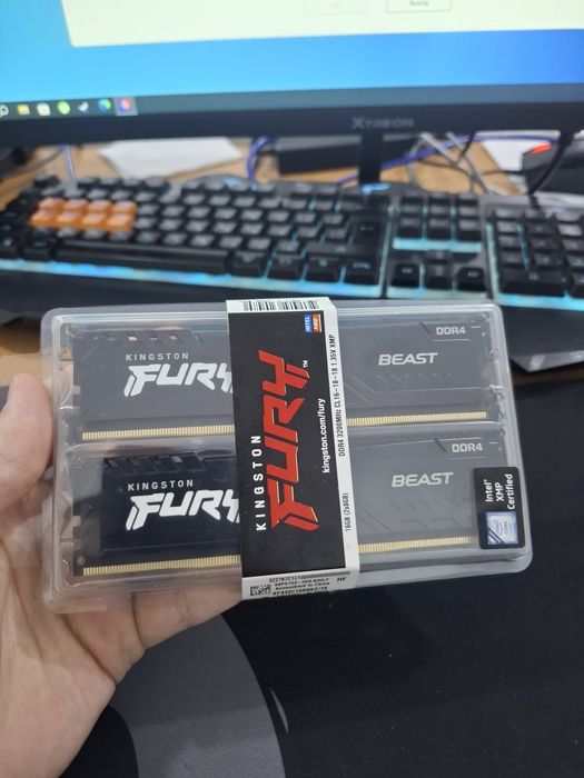 Продается опервтивная память 16Гб Kingston