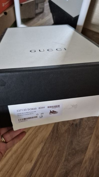 Оригинални изключително запазени маратонки Gucci