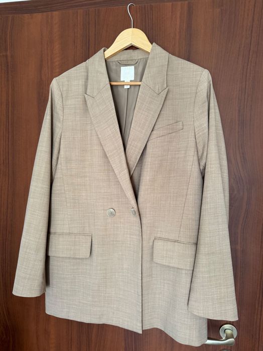 Vând sacou HM stare bună