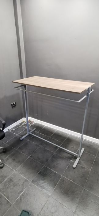 Щтендер за дрехи