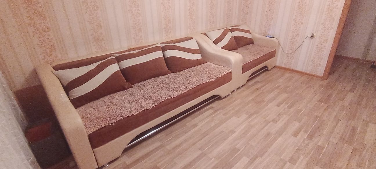 Продам два дивана, прихожая и шкаф 50 000 тенге