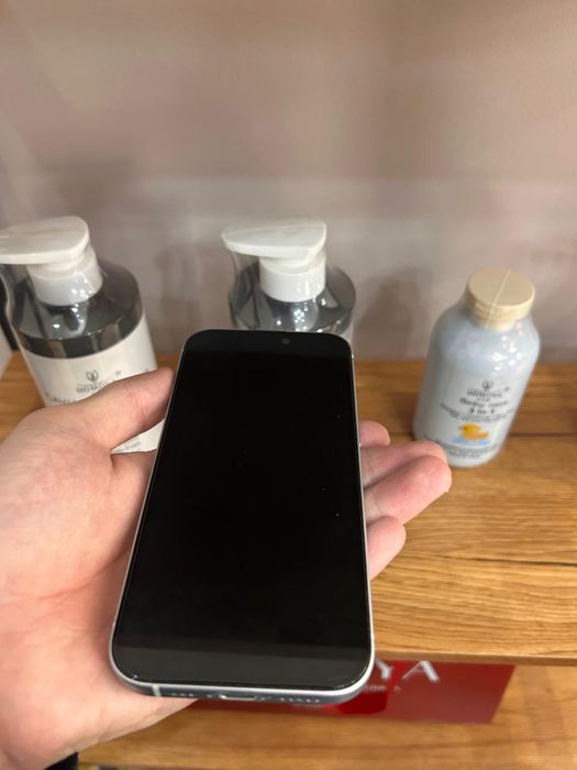 IPhone 15 продается