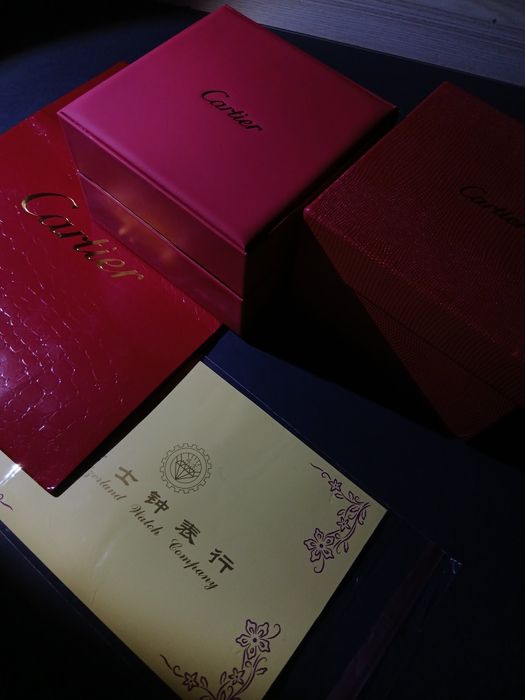 Iced out cartier santos moissanite часовник