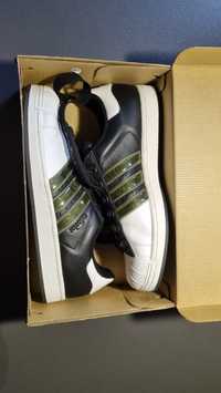 Продаются оригинальные кроссовки Adidas