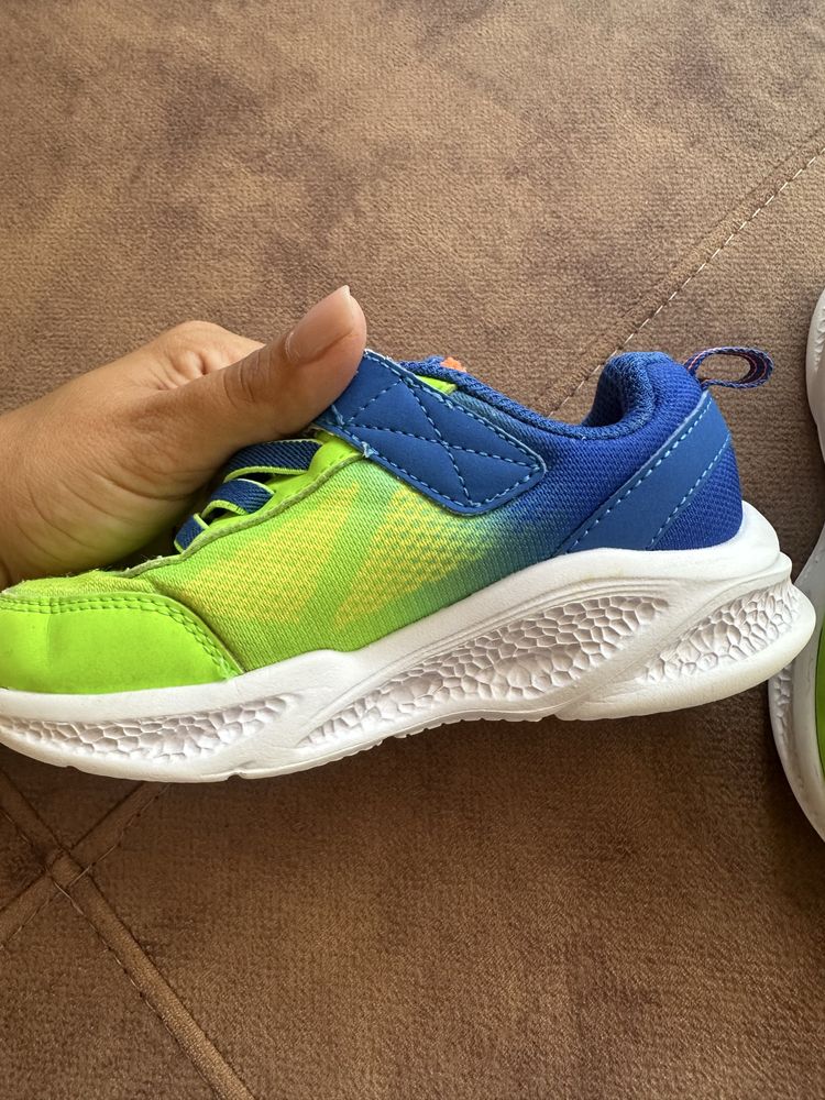 Маратонки skechers s-lights 26 номер