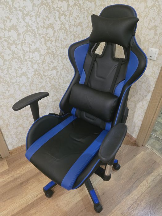 Игровое кресло в идеальном состоянии