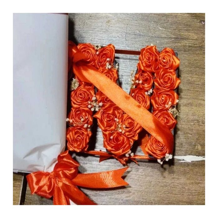 Букви цифри кутия с вечни рози цветя подарък рожден ден свети валентин