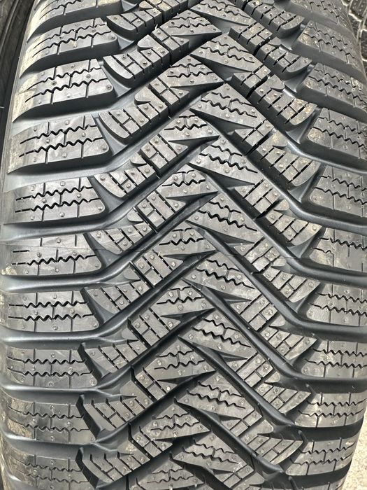 4бр 195/65/15 чисто нови 22дот