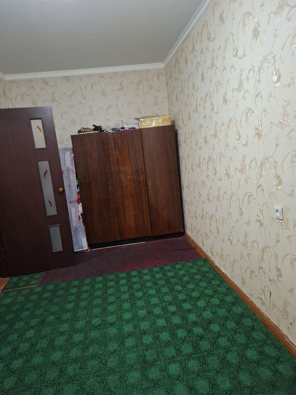 Срочно сотилади квартира