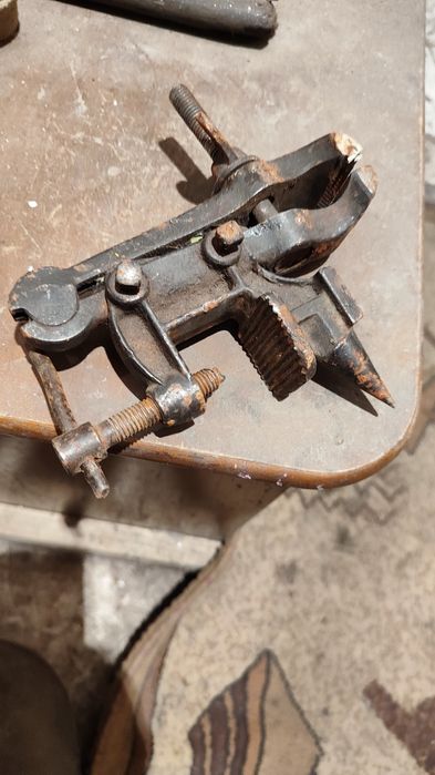 Продам стартеры, генераторы, карбюратор и др .