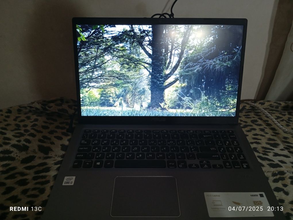 ASUS laptop ishlashi zor