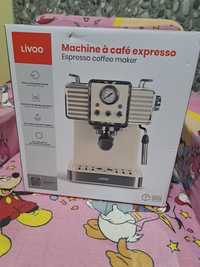 Se vinde expresor cafea Livoo nou