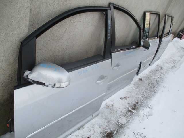 Portiera usa stanga dreapta fata spate VW TOURAN an 2008 originale