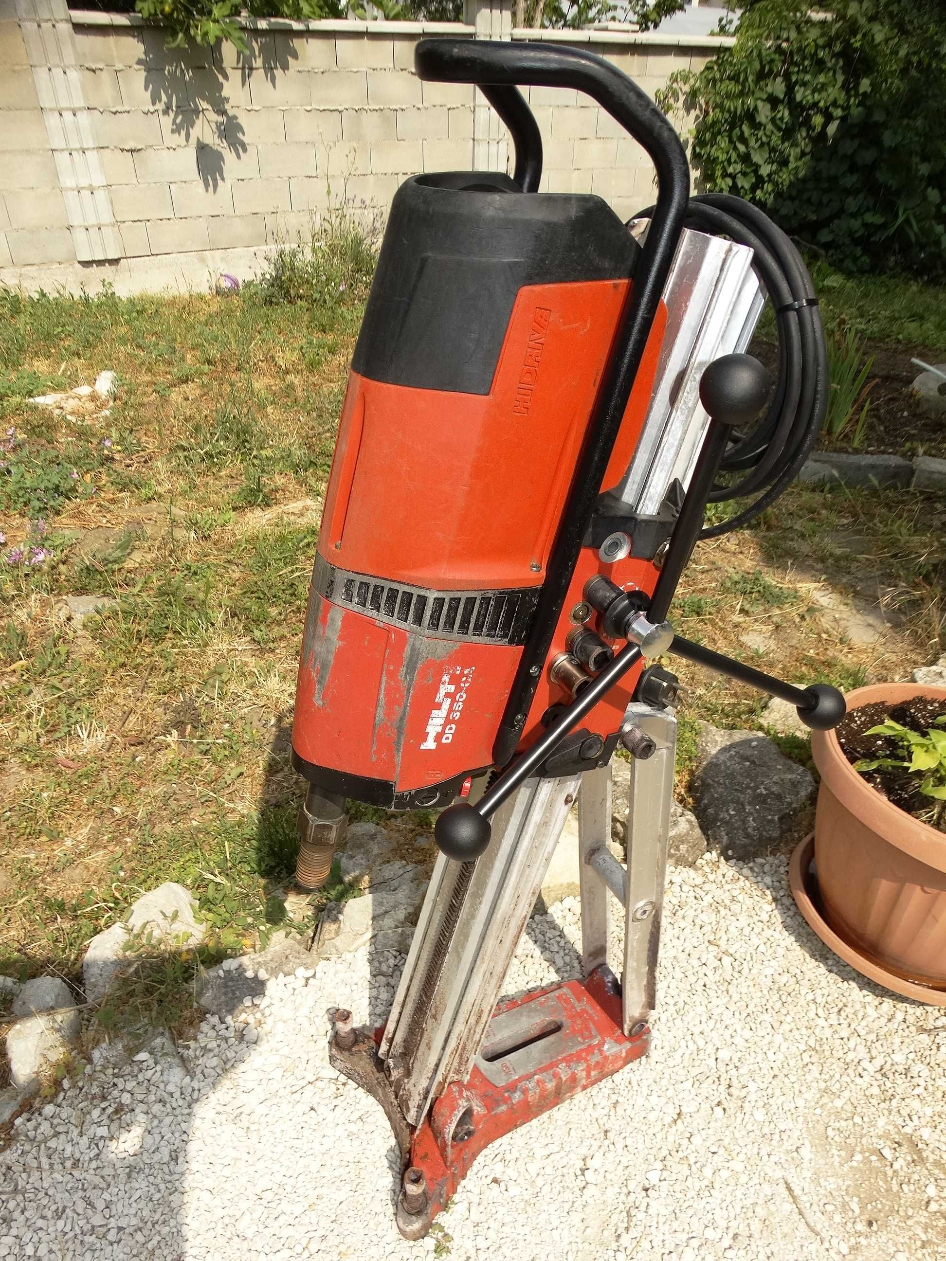Hilti DD 350 CA + DD - HD 30 - Диамантено пробивна машина + статив