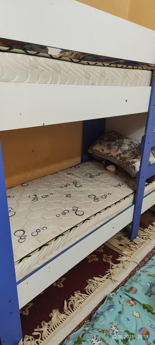 Кровать двухярусный в хорошем состоянии