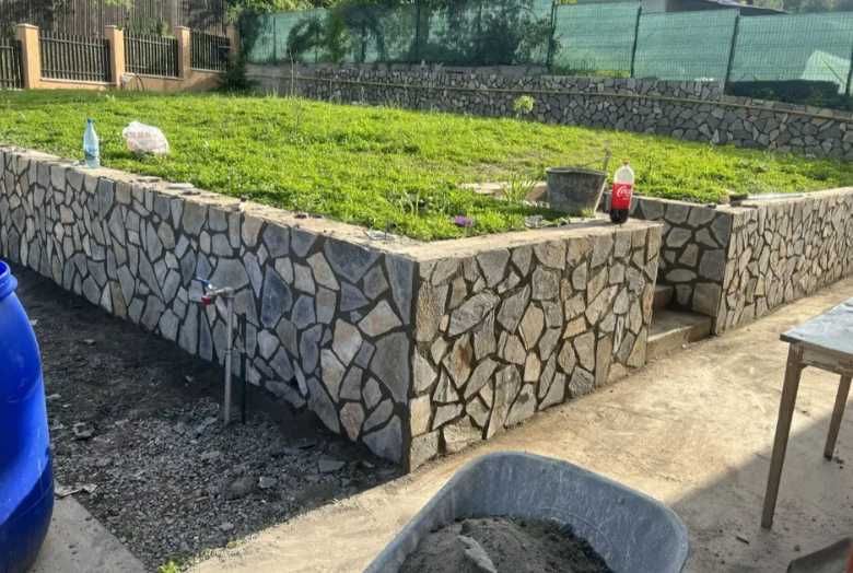 Piatra naturală de munte pentru curți și grădini elegante